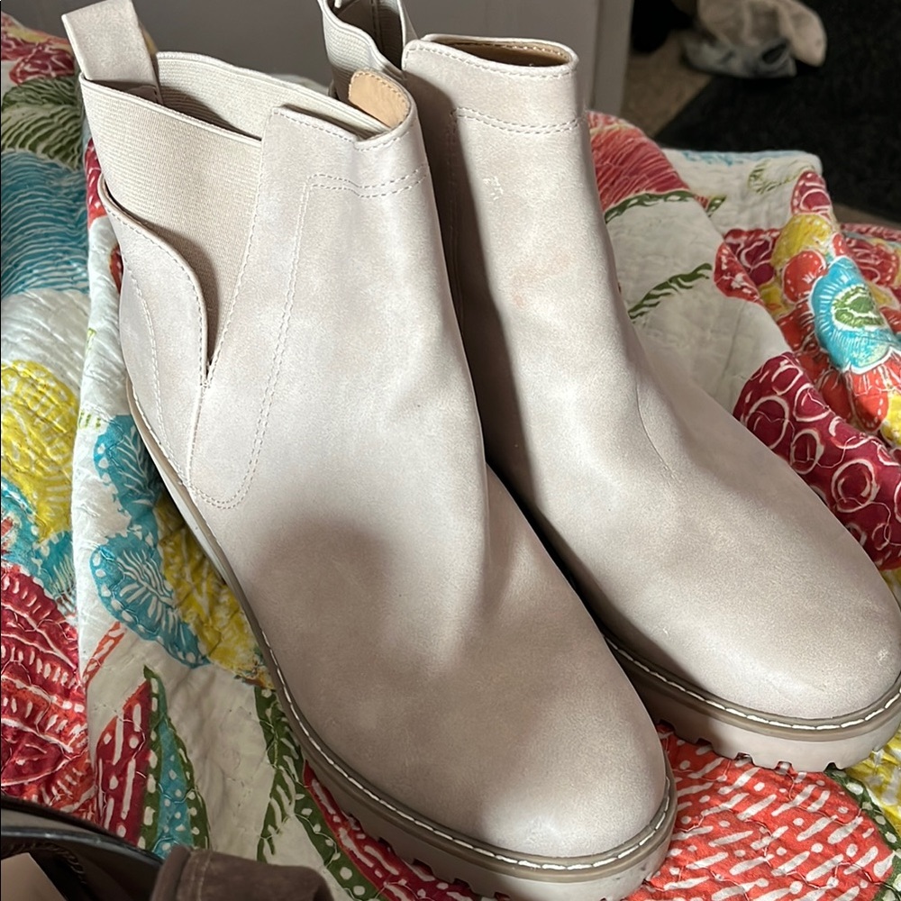 Women's Cream Ankle Boots